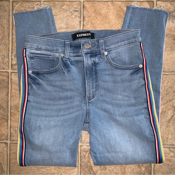 Express High Rise Jeans - Picture 2 of 14